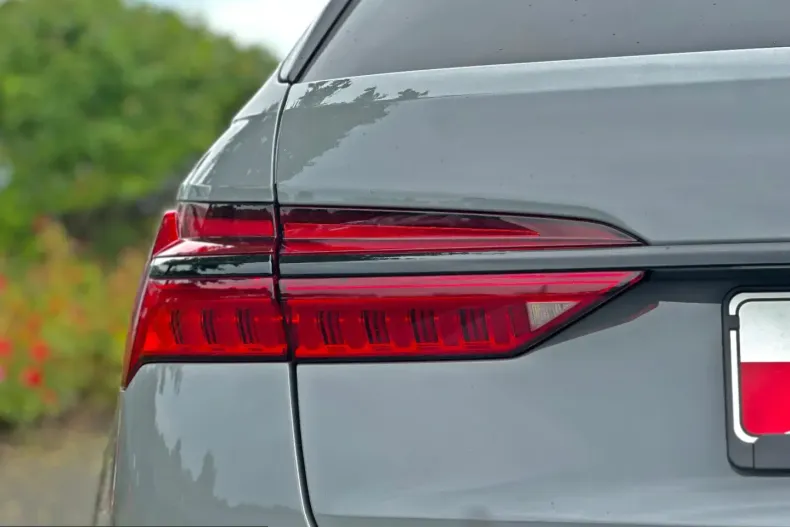 Audi RS6 din 2025 cu 6.390 km - oferta AUD230852 - foto 32