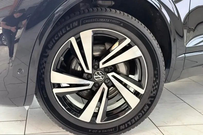 Volkswagen Touareg din 2023 cu 52.907 km - oferta VOL230858 - foto 6