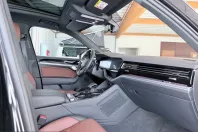 Volkswagen Touareg din 2023 cu 52.907 km - oferta VOL230858 - foto 8