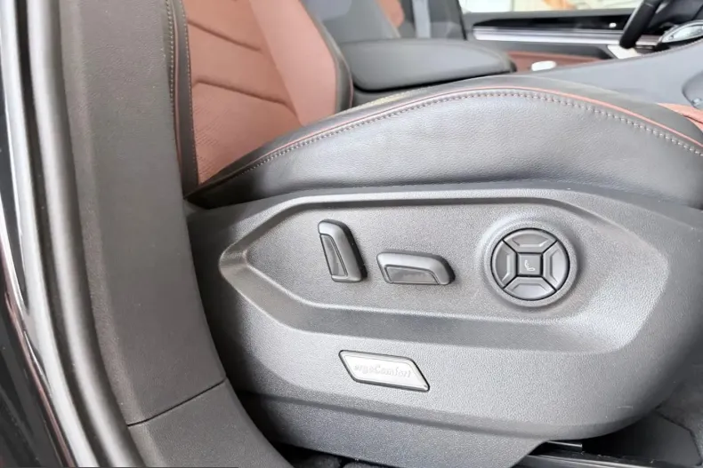 Volkswagen Touareg din 2023 cu 52.907 km - oferta VOL230858 - foto 9