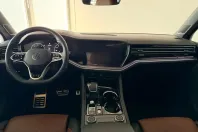 Volkswagen Touareg din 2023 cu 52.907 km - oferta VOL230858 - foto 19