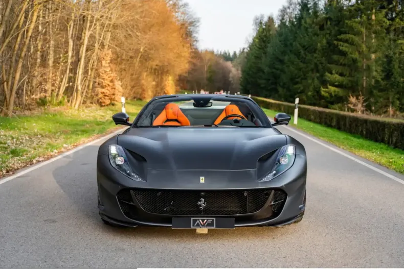 Ferrari 812 din 2022 cu 8.200 km - oferta FER230873 - foto 2