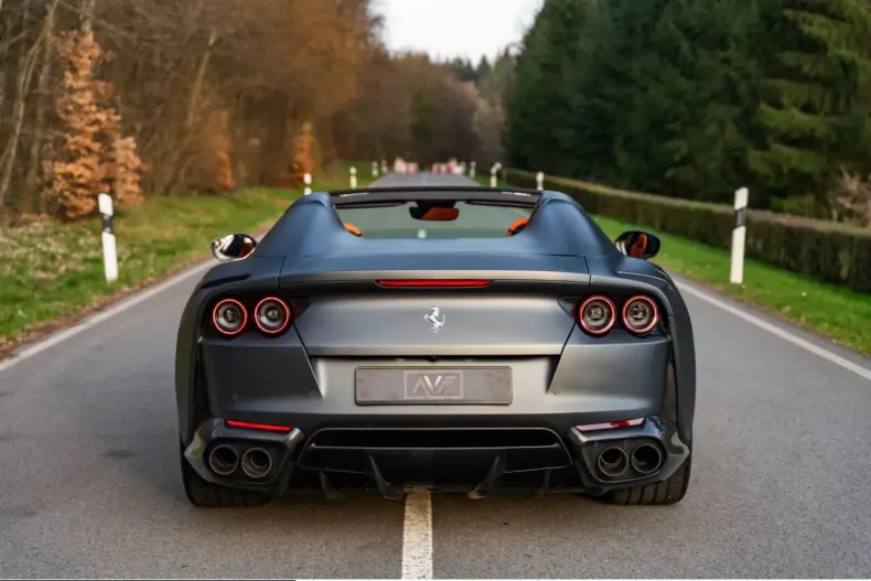 Ferrari 812 din 2022 cu 8.200 km - oferta FER230873 - foto 6