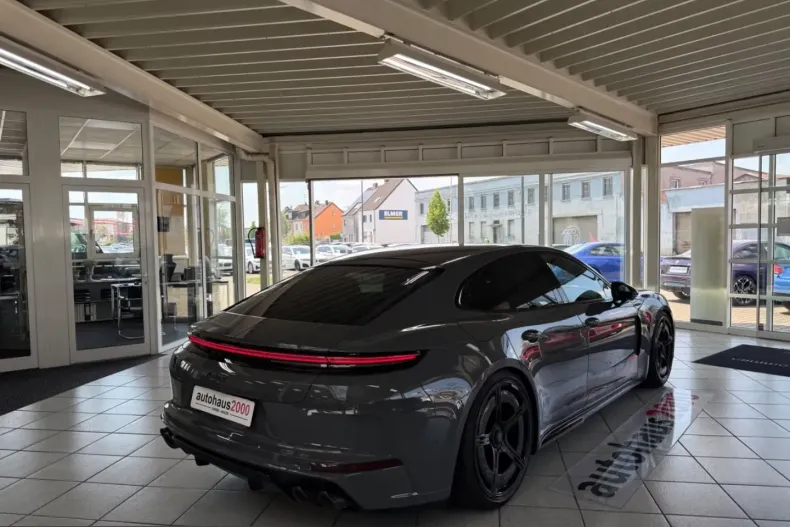 Porsche Panamera din 2025 cu 10.811 km - oferta POR230875 - foto 3