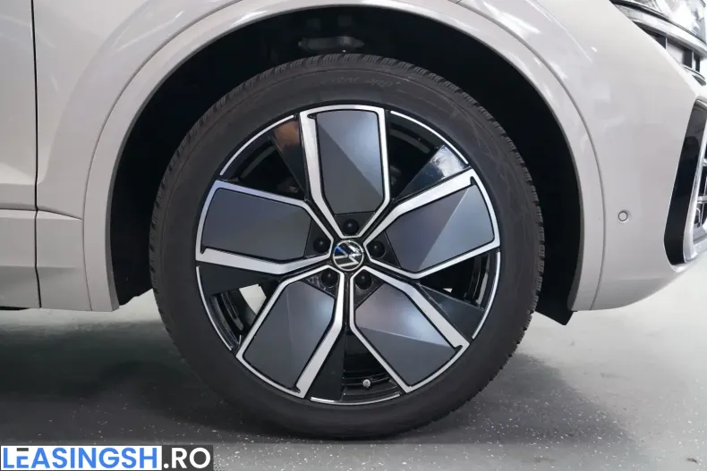 Volkswagen Touareg din 2025 cu 36.000 km - oferta VOL230878 - foto 8
