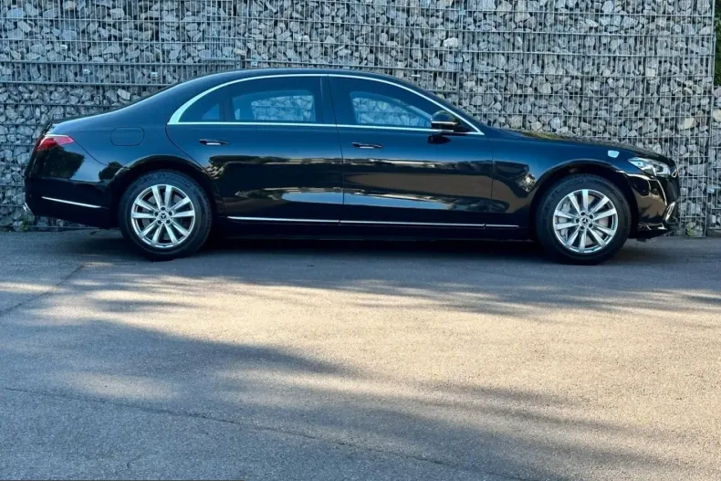 Mercedes-Benz S 680 (Clasa S) din 2022 cu 23.267 km - oferta MER230887 - foto 2