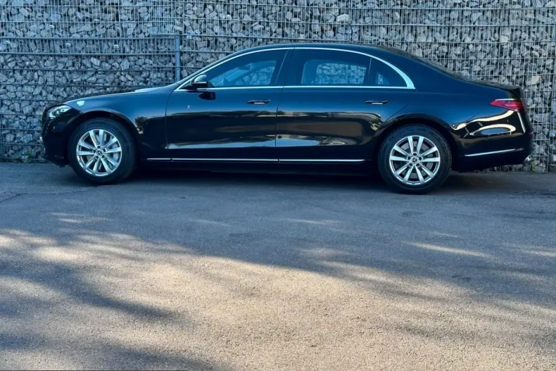 Mercedes-Benz S 680 (Clasa S) din 2022 cu 23.267 km - oferta MER230887 - foto 18