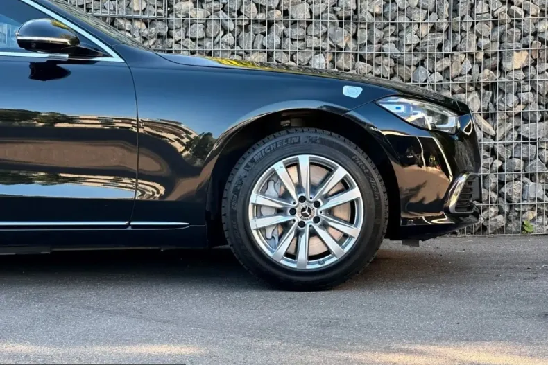 Mercedes-Benz S 680 (Clasa S) din 2022 cu 23.267 km - oferta MER230887 - foto 20