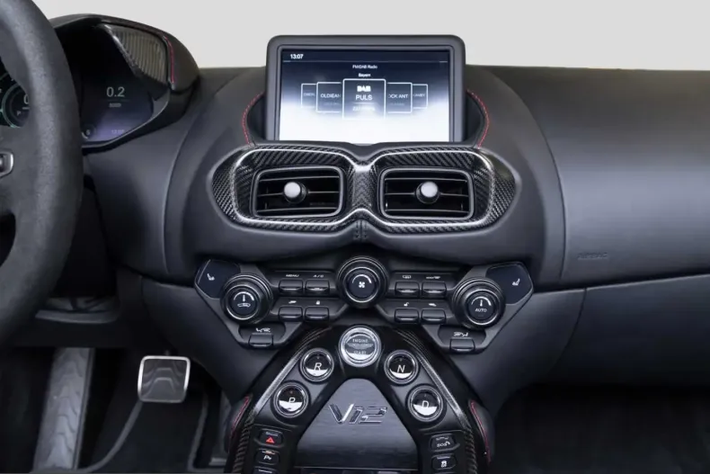 Aston Martin V12 Vantage din 2023 cu 5.100 km - oferta AST230891 - foto 23