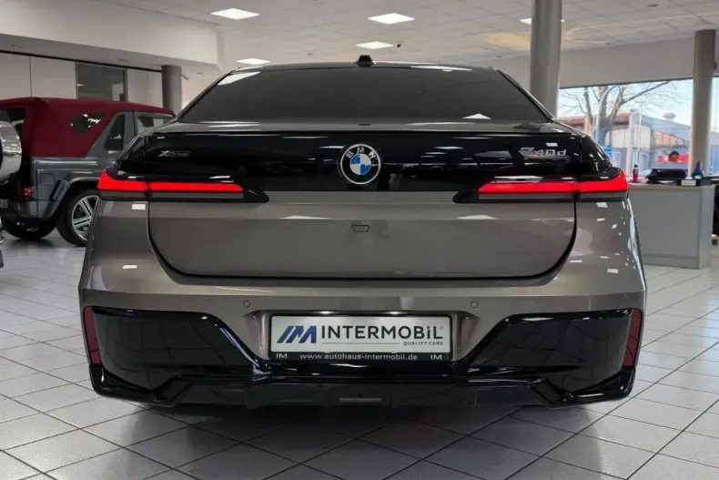 BMW 740 (Seria 7) din 2025 cu 12.235 km - oferta BMW230893 - foto 2