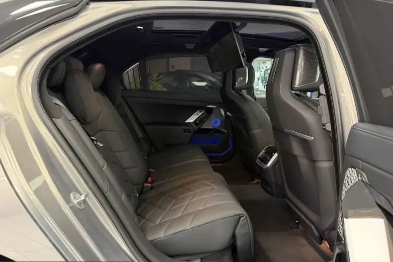 BMW 740 (Seria 7) din 2025 cu 12.235 km - oferta BMW230893 - foto 19