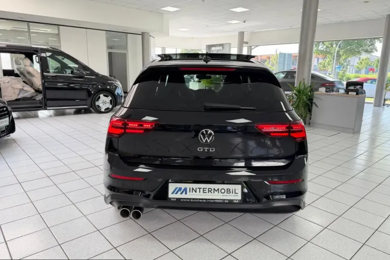 Volkswagen Golf din 2024 cu 49.987 km - oferta VOL230894 - foto 4
