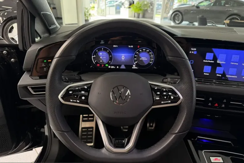 Volkswagen Golf din 2024 cu 49.987 km - oferta VOL230894 - foto 14