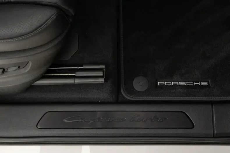 Porsche Cayenne din 2025 cu 15.163 km - oferta POR230906 - foto 29