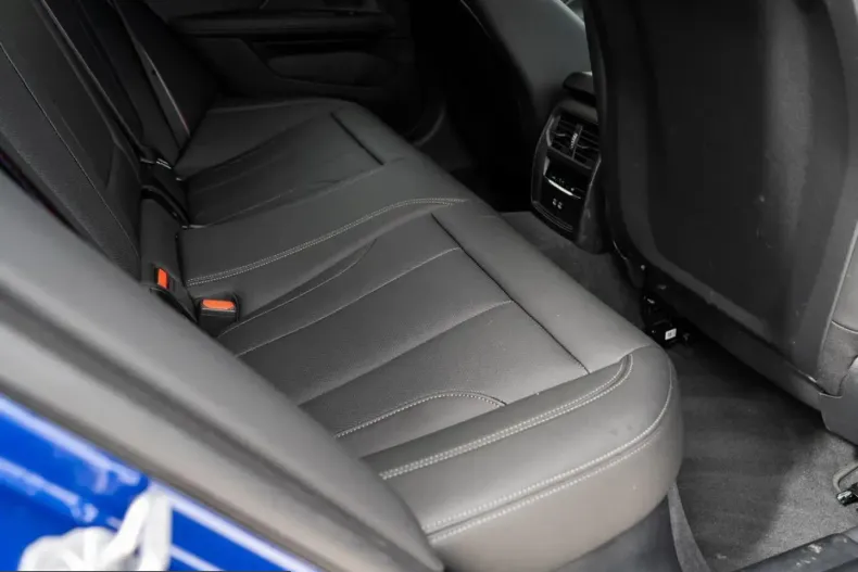 BMW 420d (Seria 4) din 2025 cu 13.490 km - oferta BMW230915 - foto 20