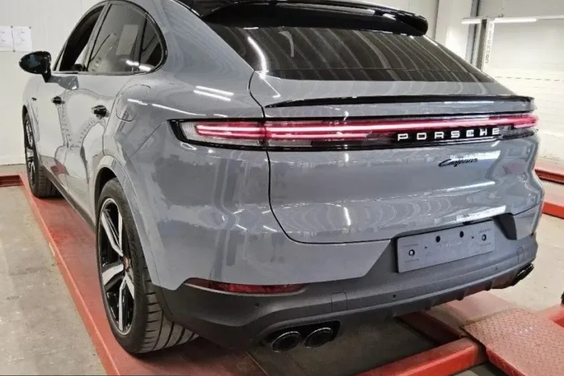 Porsche Cayenne din 2024 cu 33.900 km - oferta POR230923 - foto 4