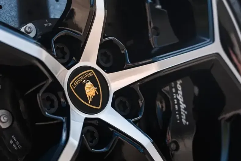 Lamborghini Huracán din 2025 cu 6.950 km - oferta LAM230926 - foto 37
