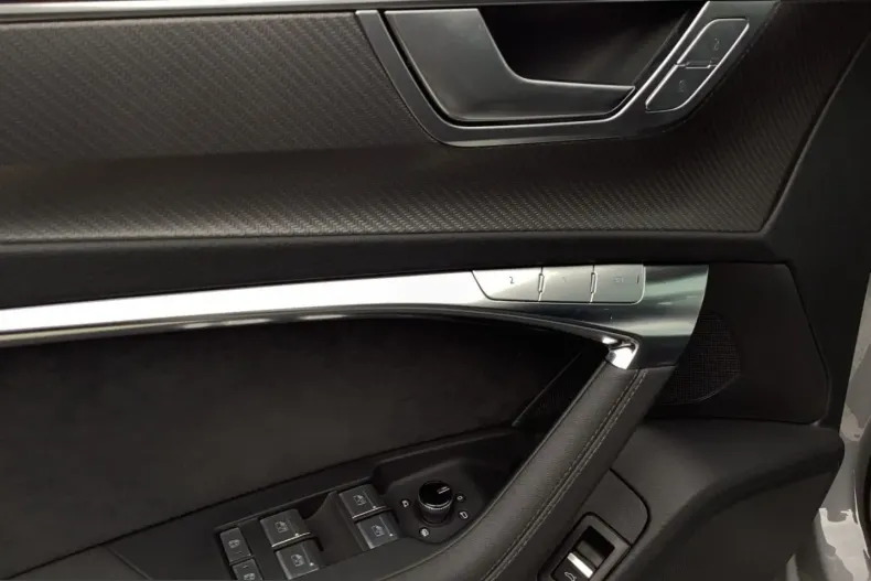 Audi RS6 din 2023 cu 27.325 km - oferta AUD230936 - foto 9