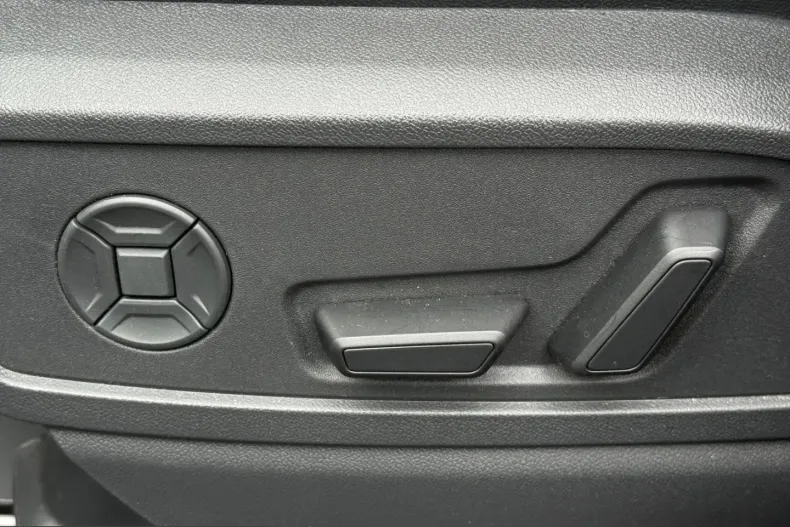 Audi Q5 din 2025 cu 18.550 km - oferta AUD230941 - foto 18
