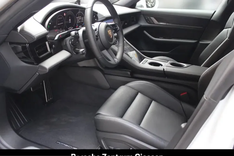 Porsche Taycan din 2024 cu 32.750 km - oferta POR230945 - foto 7