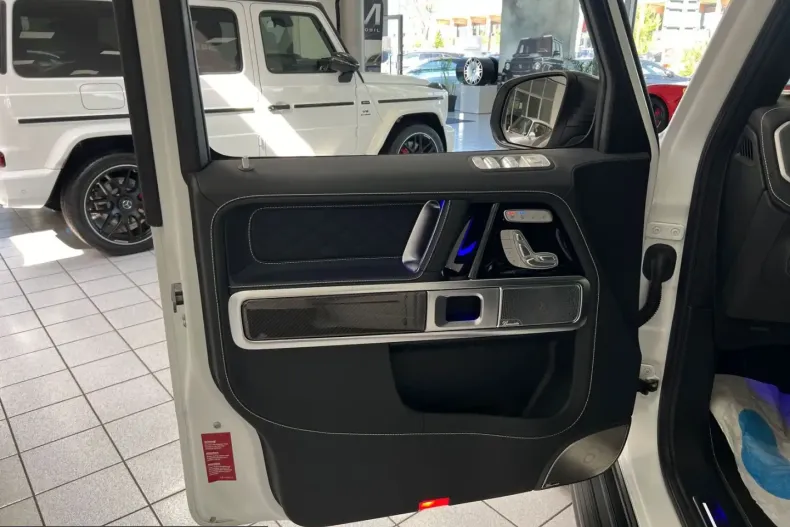 Mercedes-Benz G 63 AMG (Clasa G) din 2024 cu 2.880 km - oferta MER230951 - foto 9