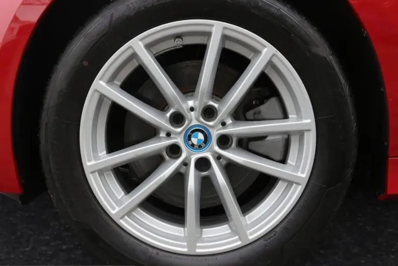 BMW 330 (Seria 3) din 2024 cu 16.942 km - oferta BMW230952 - foto 6