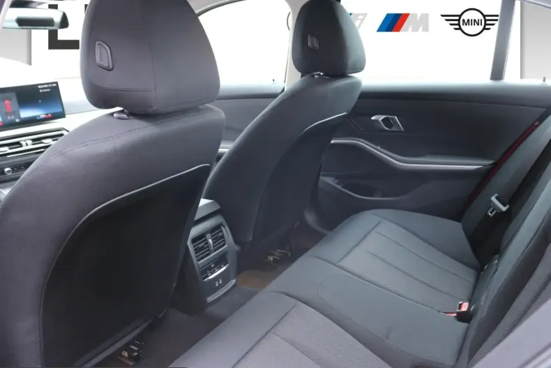 BMW 330 (Seria 3) din 2024 cu 16.942 km - oferta BMW230952 - foto 17