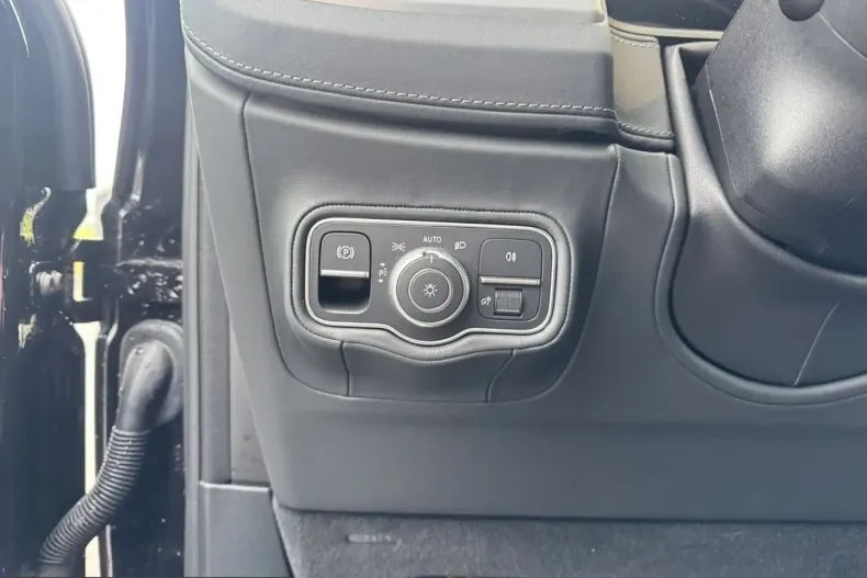 Mercedes-Benz G 450 (Clasa G) din 2024 cu 18.000 km - oferta MER230954 - foto 12