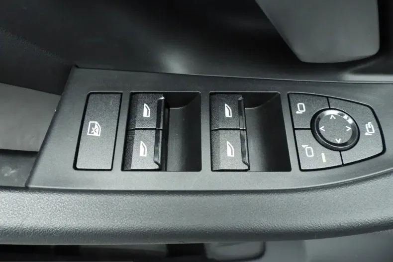 BMW 530 (Seria 5) din 2024 cu 9.000 km - oferta BMW230955 - foto 19