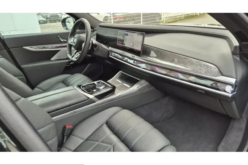 BMW 740 (Seria 7) din 2024 cu 41.255 km - oferta BMW230962 - foto 5