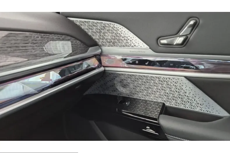 BMW 740 (Seria 7) din 2024 cu 41.255 km - oferta BMW230962 - foto 10