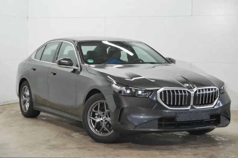 BMW 520 (Seria 5) din 2024 cu 10.400 km - oferta BMW230968 - foto 3