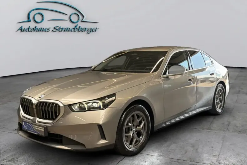 BMW 520 (Seria 5) din 2024 cu 18.200 km - oferta BMW230976 - foto 1