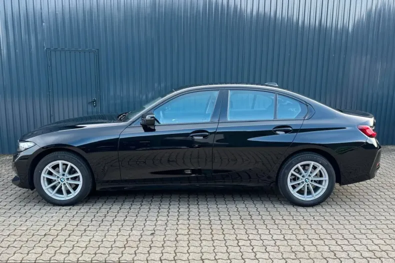 BMW 320 (Seria 3) din 2024 cu 16.600 km - oferta BMW230981 - foto 5