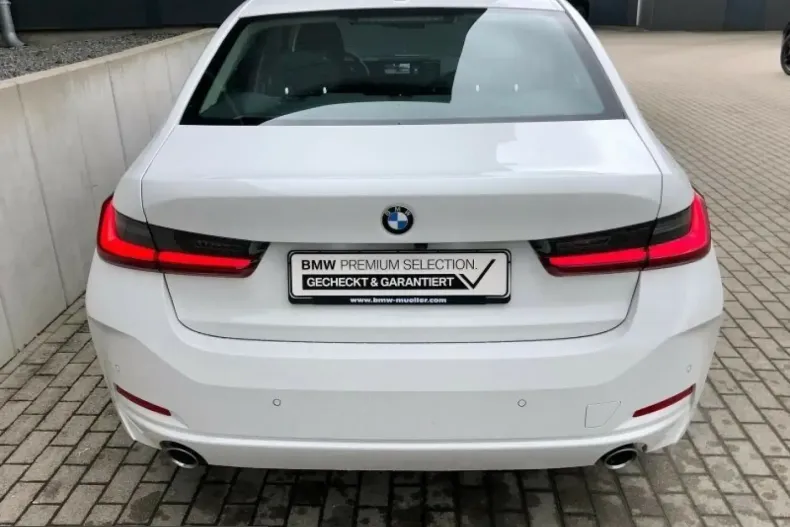 BMW 318i (Seria 3) din 2025 cu 10.500 km - oferta BMW230983 - foto 8