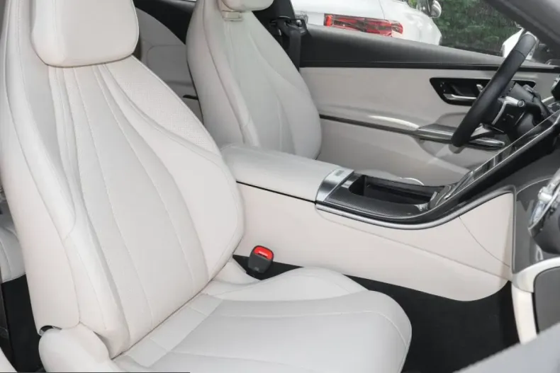 Mercedes-Benz CLE 300 (Clasa CLE) din 2025 cu 13.538 km - oferta MER230984 - foto 6