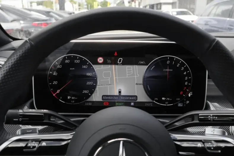 Mercedes-Benz CLE 300 (Clasa CLE) din 2025 cu 13.538 km - oferta MER230984 - foto 10