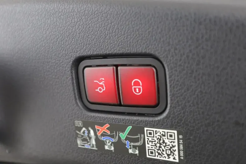 Mercedes-Benz CLE 300 (Clasa CLE) din 2025 cu 9.043 km - oferta MER230988 - foto 18