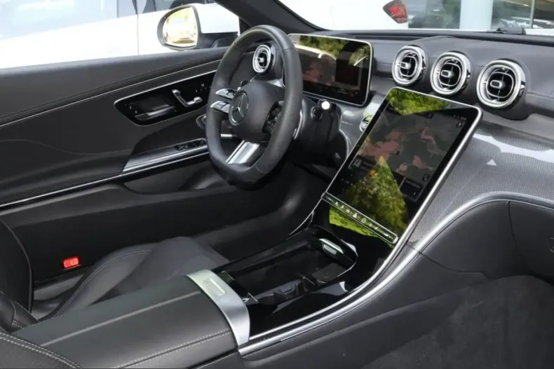 Mercedes-Benz CLE 300 (Clasa CLE) din 2025 cu 8.361 km - oferta MER230990 - foto 4