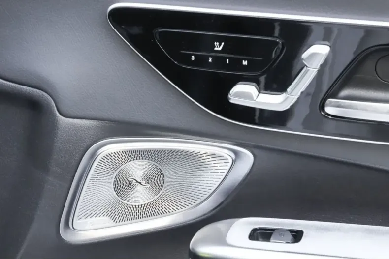 Mercedes-Benz CLE 300 (Clasa CLE) din 2025 cu 8.361 km - oferta MER230990 - foto 8