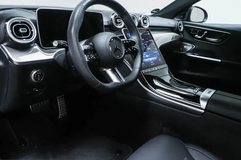 Mercedes-Benz C 300 (Clasa C) din 2025 cu 9.272 km - oferta MER230991 - foto 5