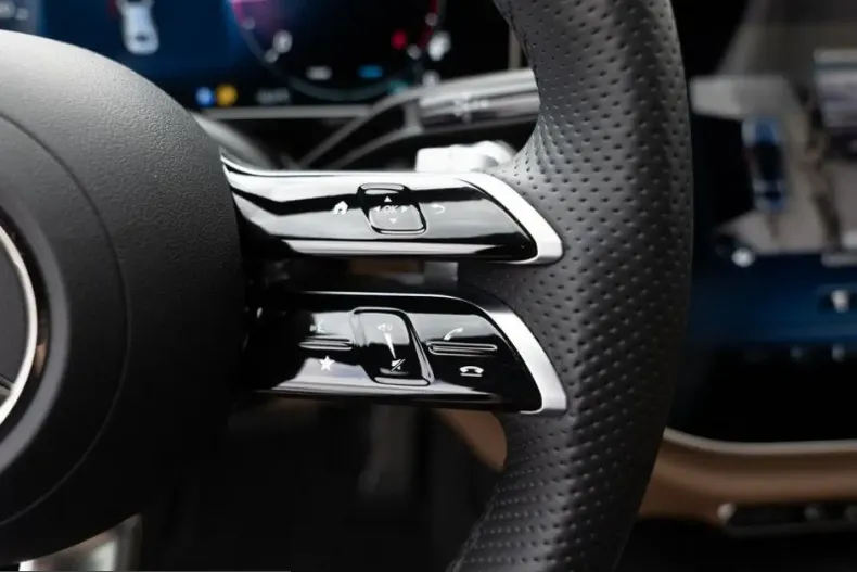 Mercedes-Benz E 220 (Clasa E) din 2025 cu 15.493 km - oferta MER231026 - foto 15