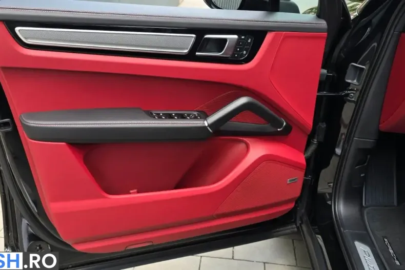 Porsche Cayenne din 2022 cu 42.200 km - oferta POR231064 - foto 13
