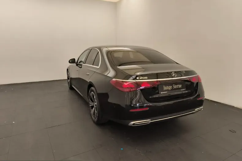 Mercedes-Benz E 200 (Clasa E) din 2025 cu 9.147 km - oferta MER231087 - foto 7