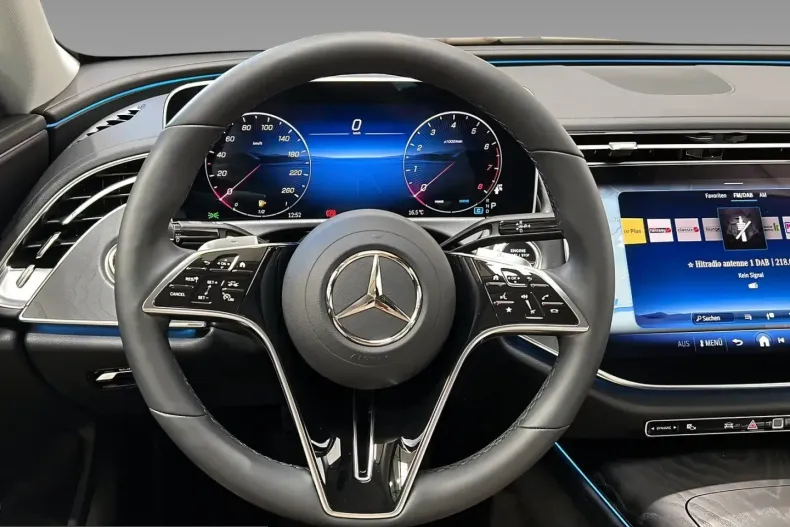 Mercedes-Benz E 200 (Clasa E) din 2025 cu 4.957 km - oferta MER231088 - foto 11