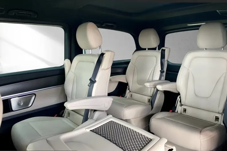 Mercedes-Benz V 300 (Clasa V) din 2024 cu 11.290 km - oferta MER231097 - foto 9