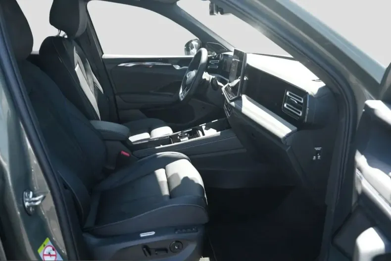 Volkswagen Tiguan din 2025 cu 5.394 km - oferta VOL231099 - foto 6