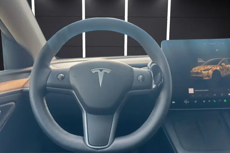 Tesla Model Y din 2025 cu 35.600 km - oferta TES231100 - foto 9