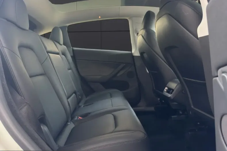 Tesla Model Y din 2025 cu 35.600 km - oferta TES231100 - foto 16