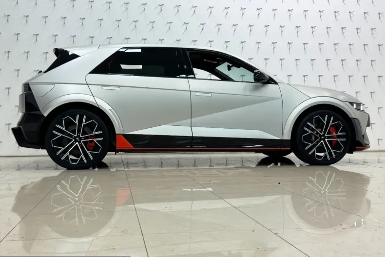 Hyundai IONIQ 5 din 2025 cu 4.459 km - oferta HYU231103 - foto 6